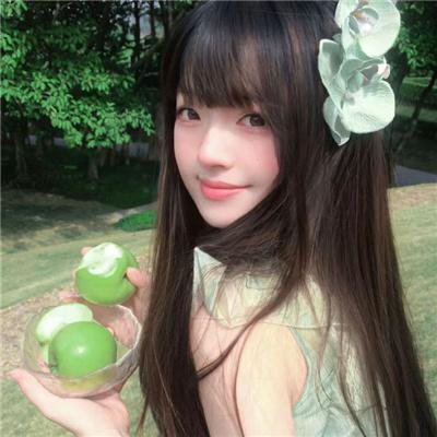四个孩子走进银行